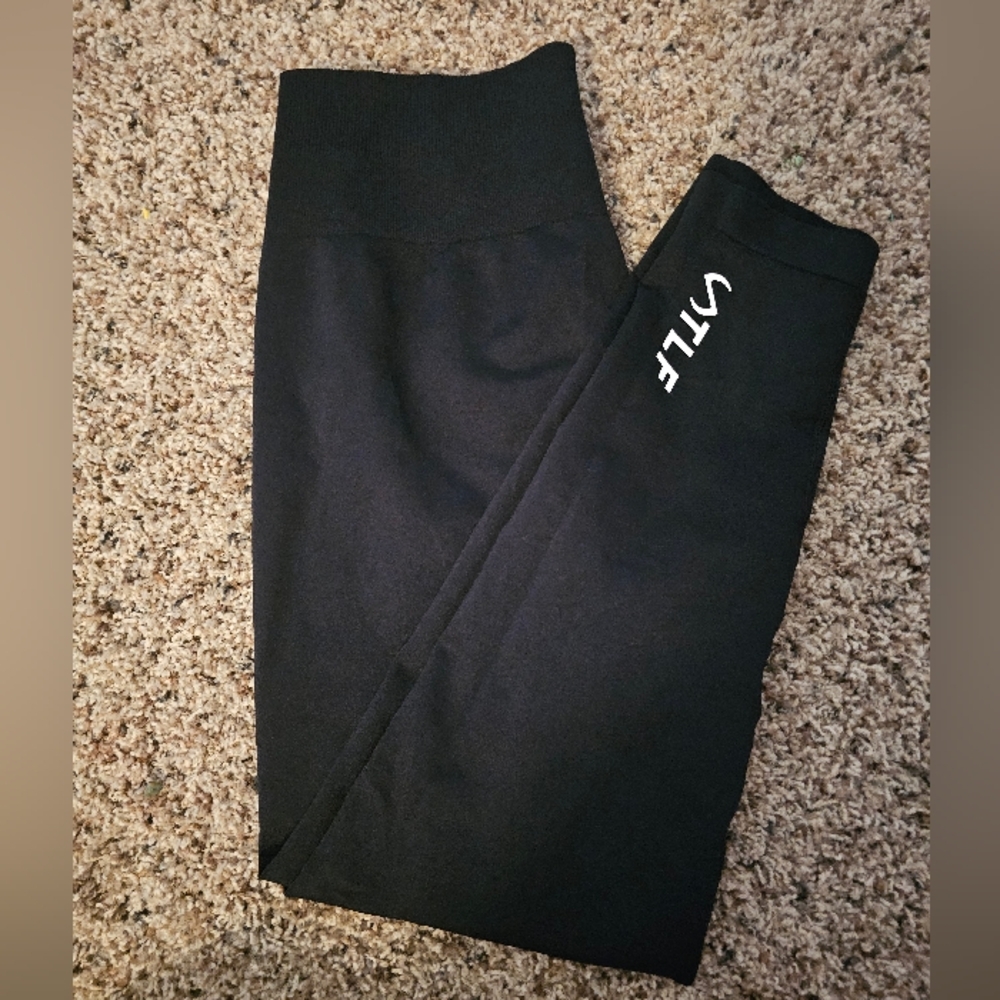 TLF Cosmic Seamless Scrunch Butt Leggings